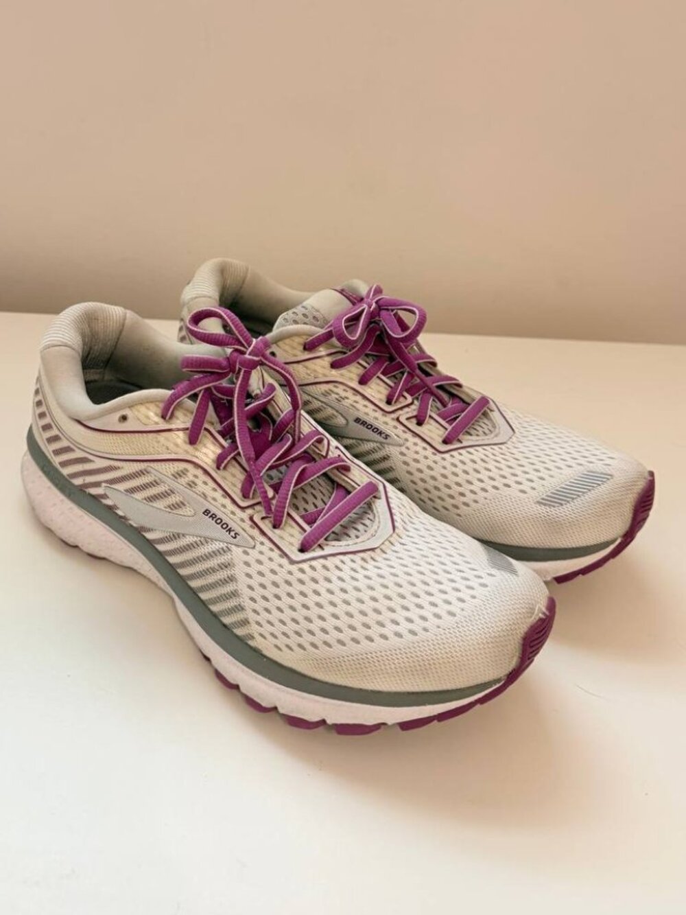 Brooks - Ghost 12 Running Shoes - Size 8.5